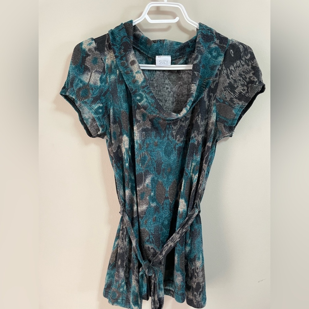 Suzy Shier Green and Blue Flutter Sleeve Blouse preloved